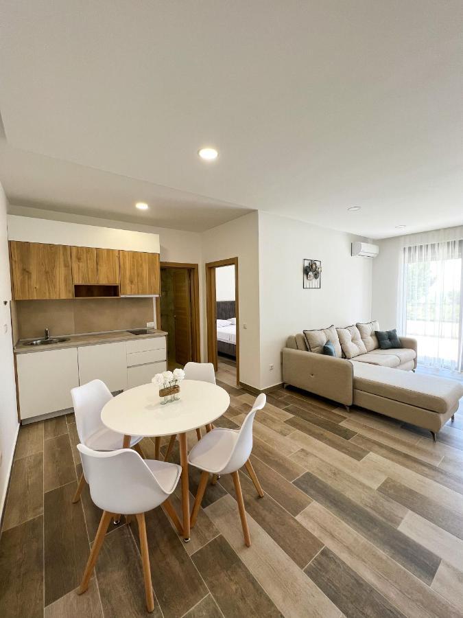 Square Residence Улцинь Экстерьер фото