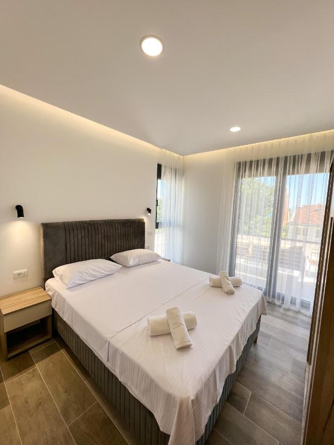 Square Residence Улцинь Экстерьер фото